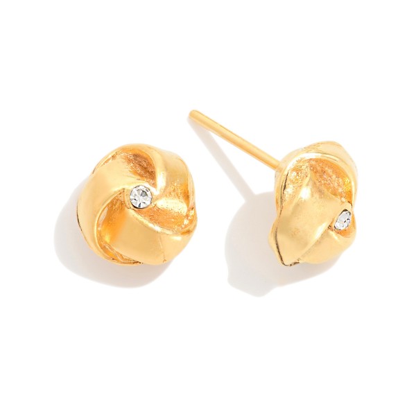 Knotted Metal Stud Earrings 

- Gold Filled 
- Approximately .25" L