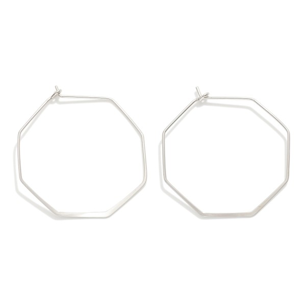 Metal Tone Wire Hexagon Hoop Earrings 

- Approximately 1.5" D