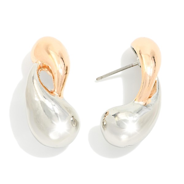 Curved Metal Tone Stacked Teardrop Post Drop Earring 

- Approximately 1" L 