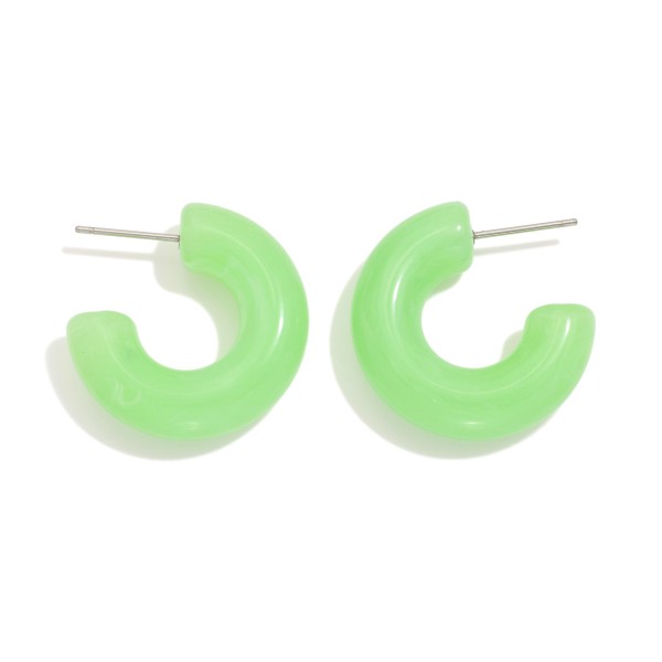 Chunky Acetate Hoop Earrings 

- Gold Dipped Post 
- Approximately .5" D