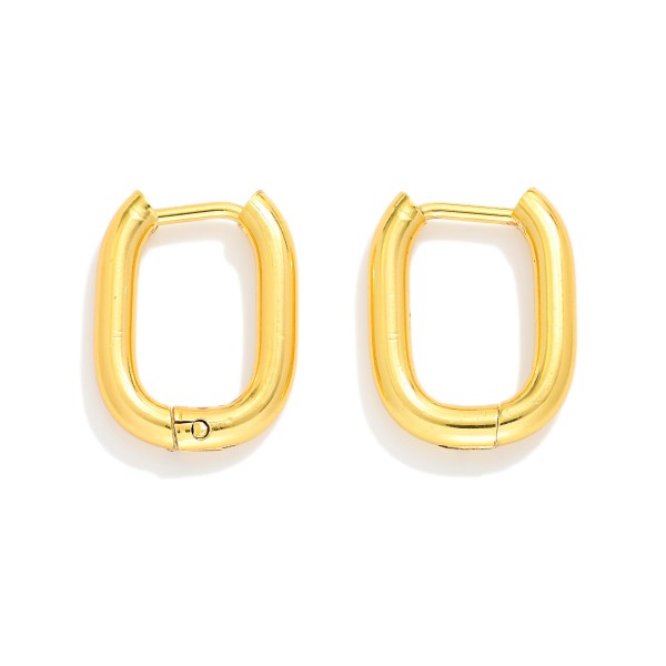 Metal Tone Oval Hoop Earrings 

- Stainless Steel 
- Tarnish Resistant 
- Approximately .5" D