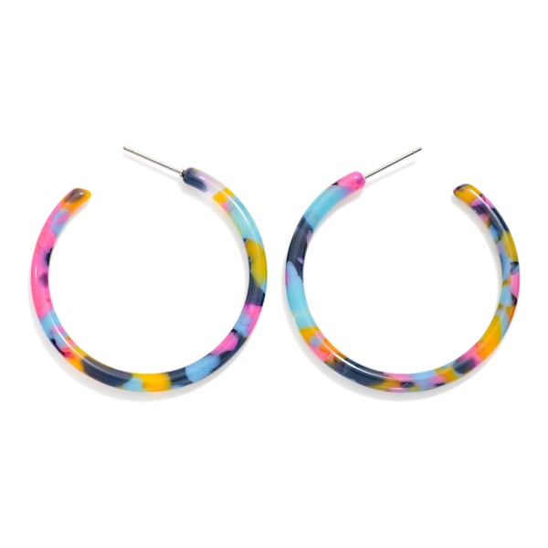 Marbled Acetate Hoop Earrings 

- Approximately 1.5" D