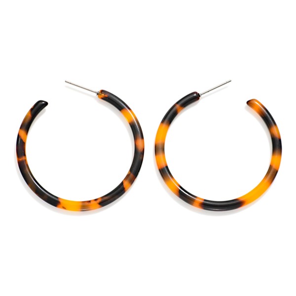 Marbled Acetate Hoop Earrings 

- Approximately 1.5" D
