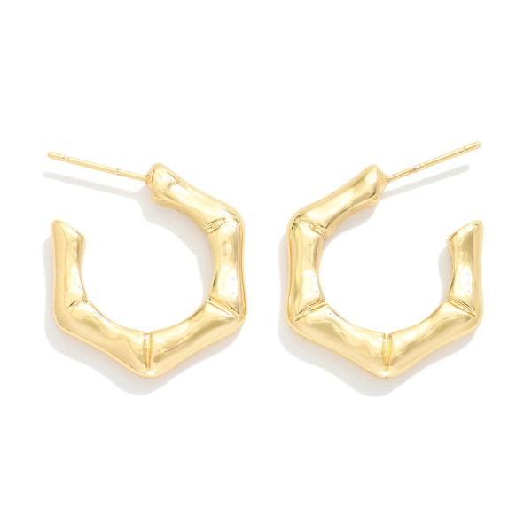 Metal Tone Bamboo Hoop Earrings 

- Gold Dipped
- Approximately .75" D