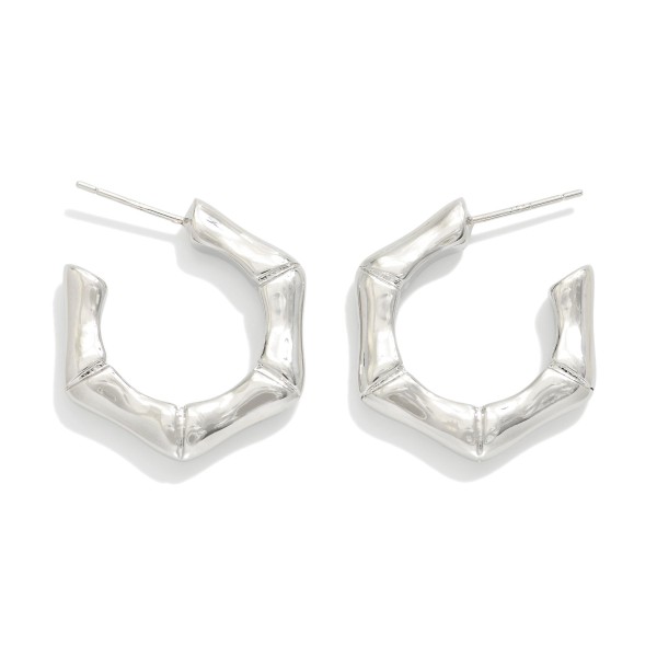 Metal Tone Bamboo Hoop Earrings 

- Gold Dipped
- Approximately .75" D