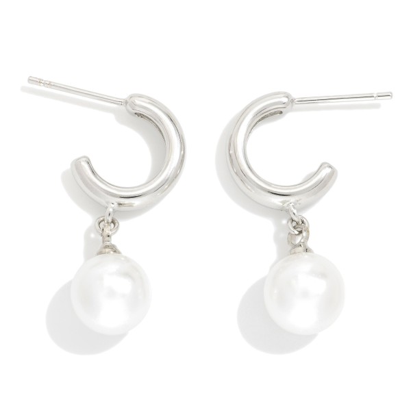 Metal Tone Hoop Earrings Featuring Pearl Dangle Detail 

- Gold Dipped 
- Approximately 1" L