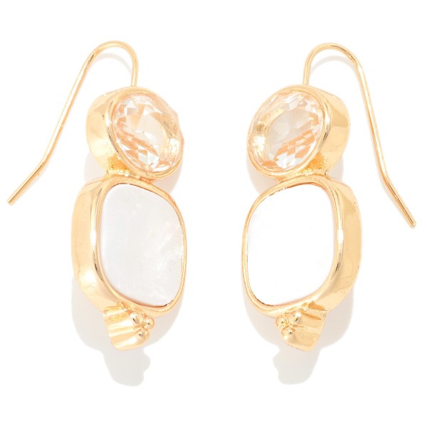 Oval Post Drop Earring Featuring Pearlescent Squared Shaped Dangle


- Approximately 1" L   