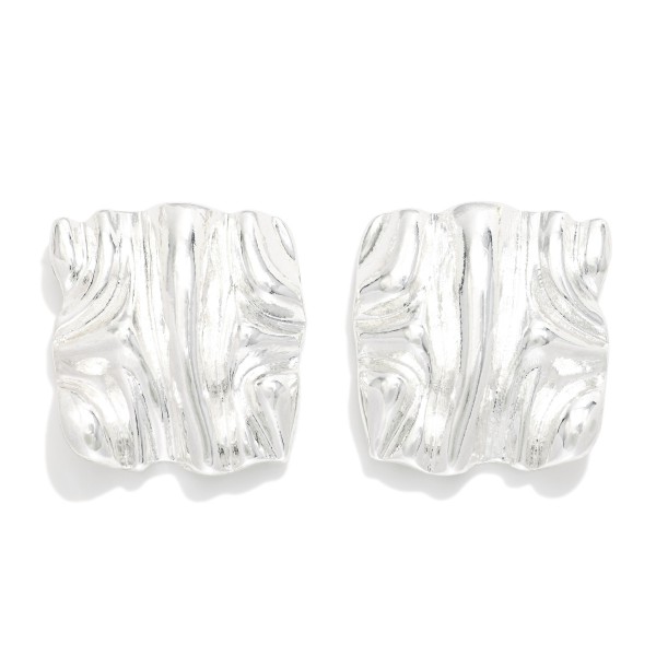 Wavy Metal Tone Squared Post Drop Earring 

- Approximately 1" L 