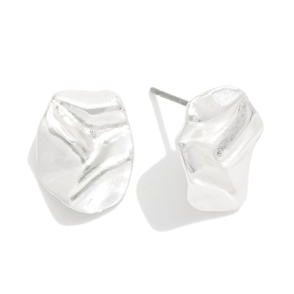 Metal Tone Wavy Oval Post Drop Earring 

- Approximately .5" L  