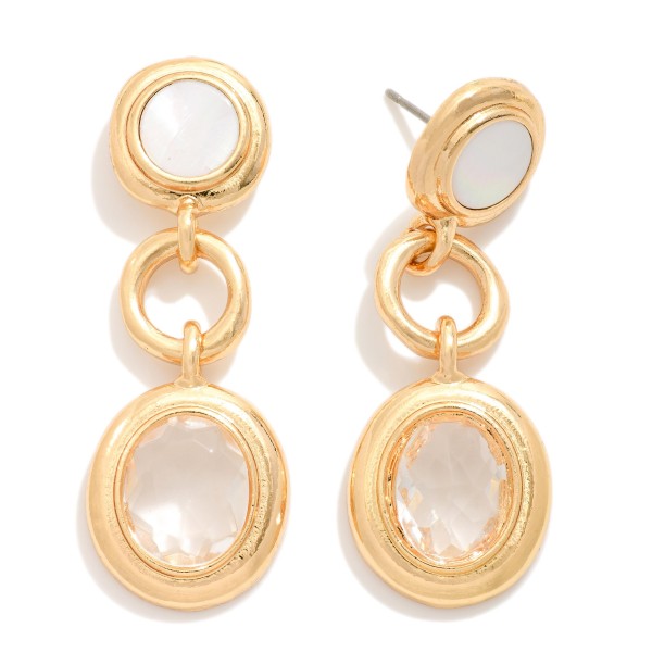 Chain Linked Metal Tone Circle Post Drop Earring Featuring Pearlescent & Glass Crystal Detail 

- Approximately 1.5" L 