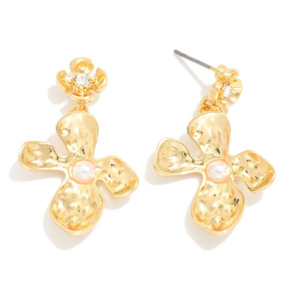 Linked Metal Tone Abstract Flower Post Drop Earrings With Pearl & Rhinestone Details 

- Approximately 1.5" L