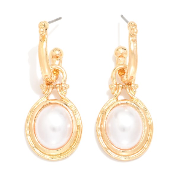 Metal Tone Hoop Earring Featuring Pearl Dangle Detail 

- Approximately 1.5" L 