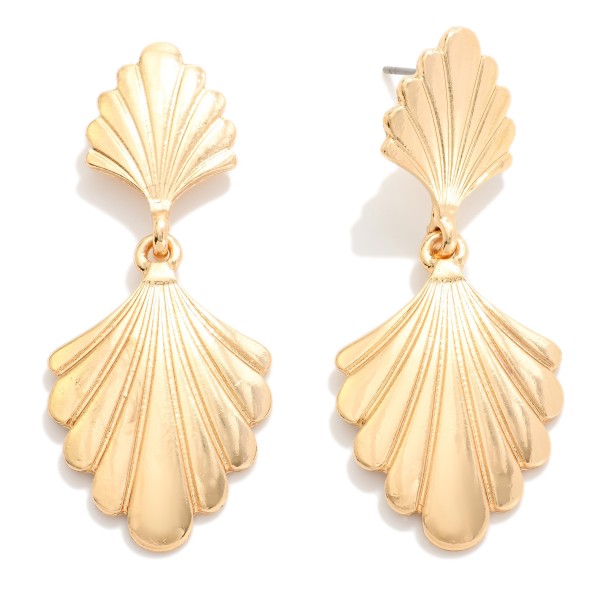 Linked Metal Tone Ribbed Fan Shaped Post Drop Earrings 

- Approximately 2" L 