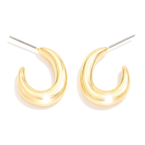 Tapered Metal Oval Hoop Earrings 

- Approximately 1" L