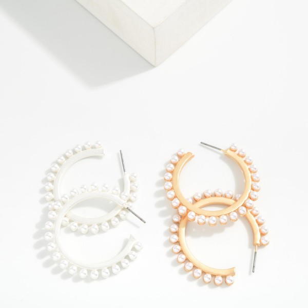 Flat Metal Hoop Earrings With Studded Pearl Details 

- Approximately 1" D