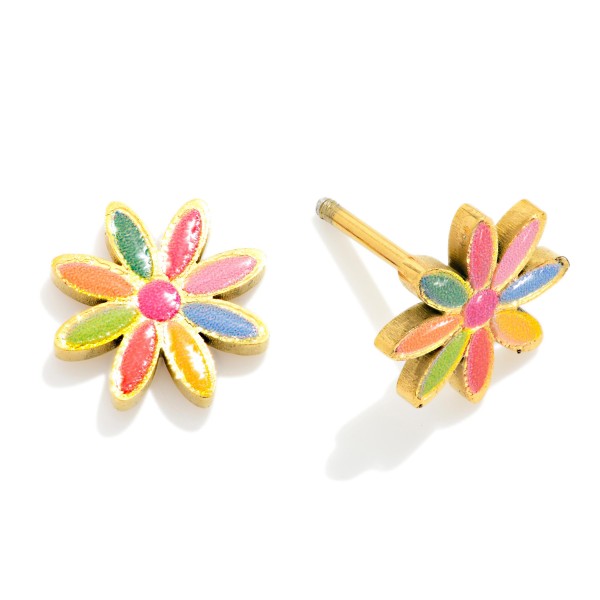 Flower Stud Earrings 

- Stainless Steel 
- Approximately .25" L