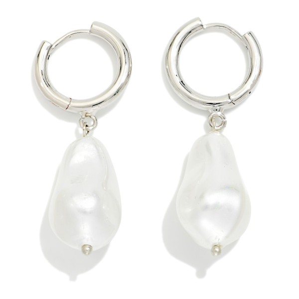 Metal Tone Huggie Hoop Drop Earring With Pearl Dangle Detail

- Approximately 2" L 