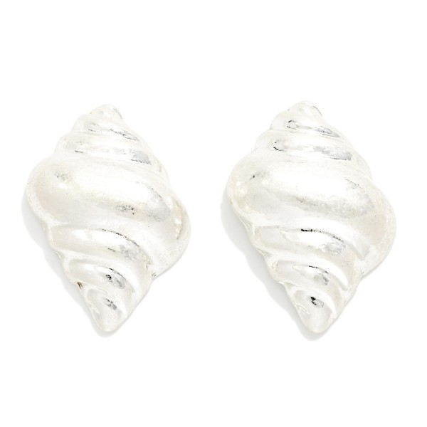 Metal Tone Shell Post Drop Earrings 

- Approximately 1.25" L