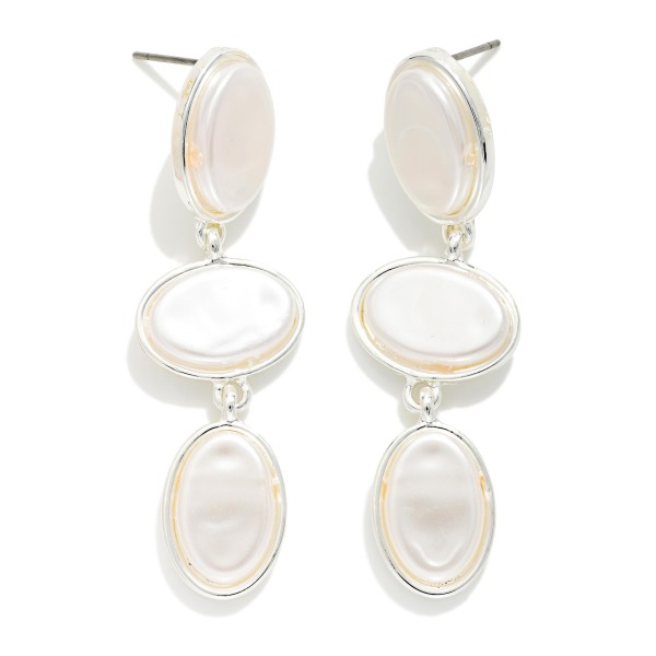 Linked Pearlescent Oval Drop Earring 

- Approximately 2" L 