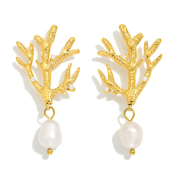 Metal Tone Coral & Pearl Drop Earrings 

- Stainless Steel 
- Approximately 1.25" L