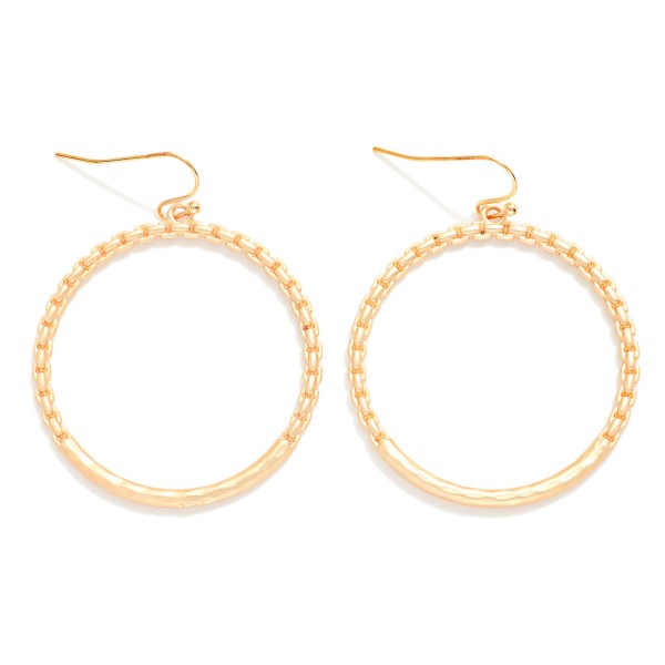 Chain Link Circle Post Drop Earring 

- Approximately 2" L 