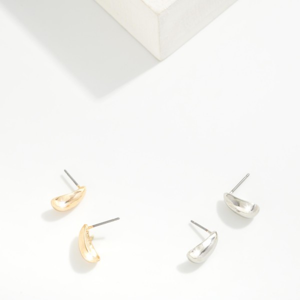 Metal Tone Teardrop Post Drop Earrings 

- Approximately .5" L