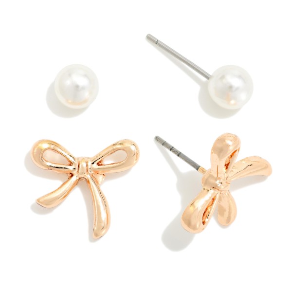 Set Of Pearl & Metal Tone Stud Earrings 

- Approximately .25" - .5" L