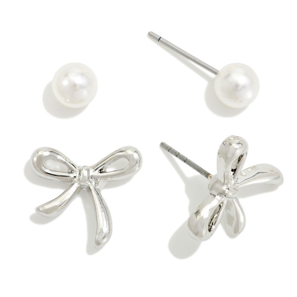 Set Of Pearl & Metal Tone Stud Earrings 

- Approximately .25" - .5" L