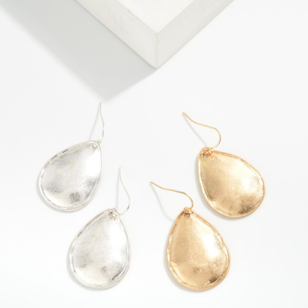 Metal Tone Teardrop Drop Earrings 

- Approximately 1.5" L