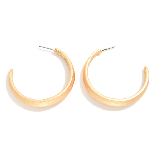 Hammered Metal Hoops With Raised Edges

- Approximately 1.5" D