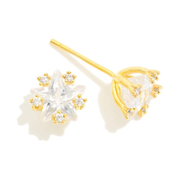 Cubic Zirconia Star Stud Earrings 

- Gold Dipped
- Approximately .25" L
