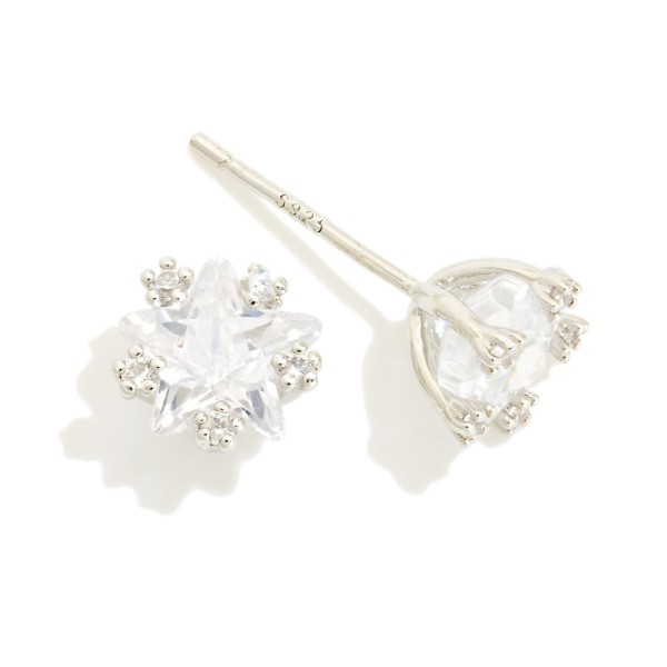 Cubic Zirconia Star Stud Earrings 

- Gold Dipped
- Approximately .25" L
