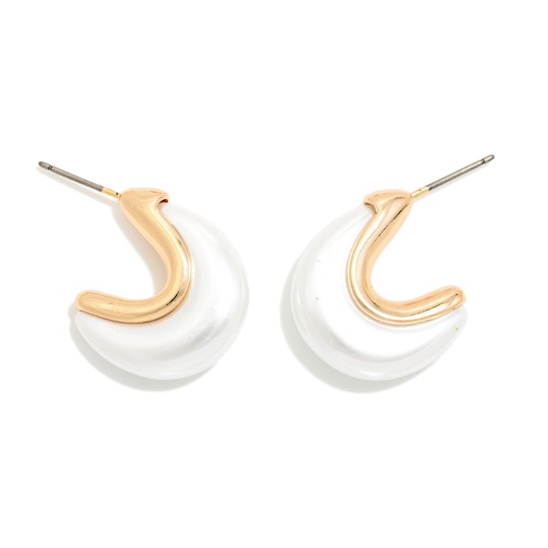 Tapered Flat Pearl Half Hoop Earrings 

- Approximately .75" L