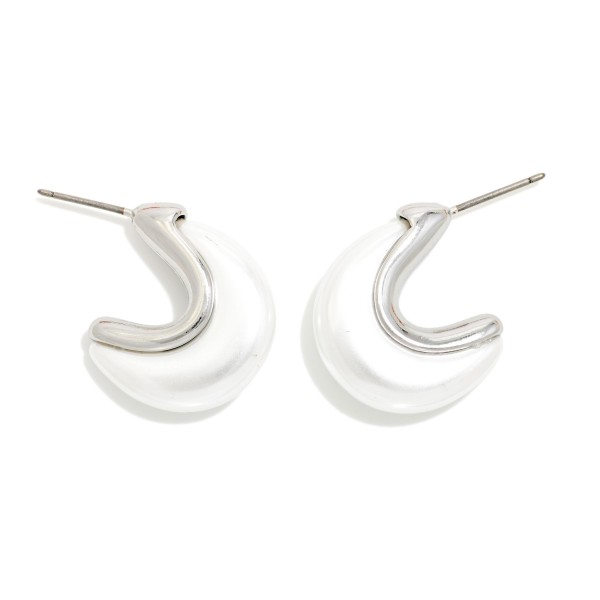 Tapered Flat Pearl Half Hoop Earrings 

- Approximately .75" L