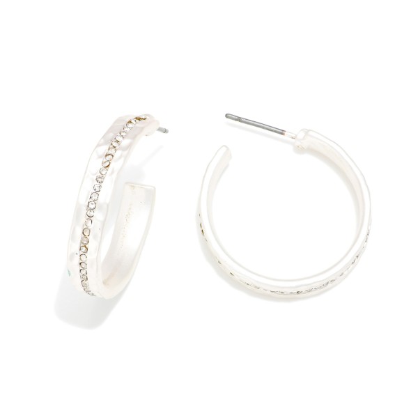 Hammered Metal Hoops With Rhinestone Line Accent 

- Approximately 1" D