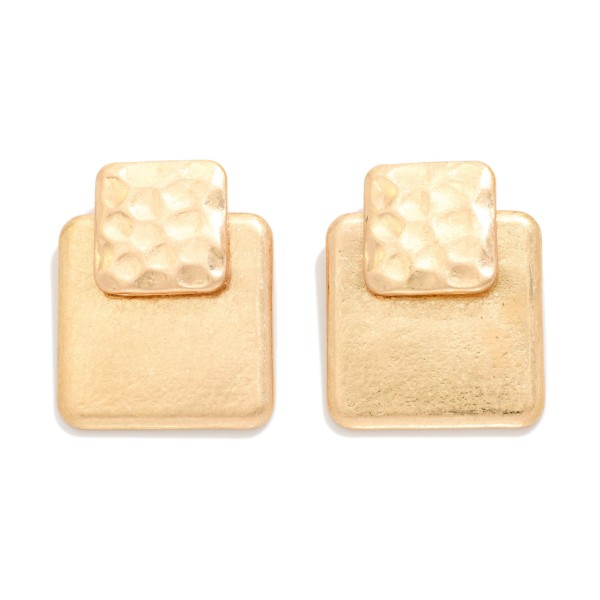 Geometric Square Drop Earrings pairing a small hammered square post with a larger brushed square below for a layered, modern shape. The mix of textures adds interest while the flat profile keeps them light and comfortable. An easy everyday pick for the office, brunch and weekend errands. Clean geometric metal styles appeal to every age and sell steadily all year.