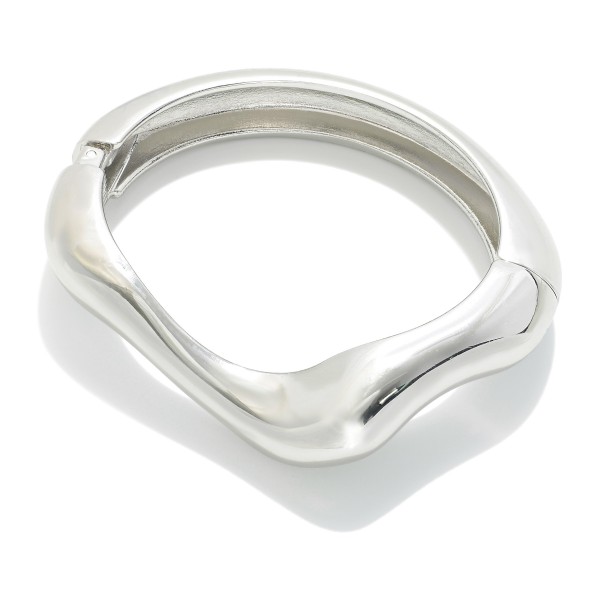 Wholesale wavy Metal Hinged Bangle Bracelet