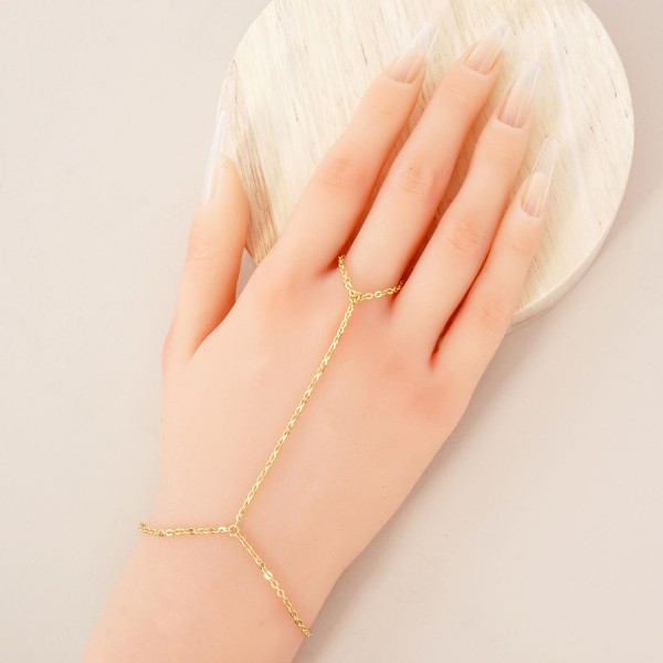 Peanut Chain Link Hand Chain Bracelet 

- Gold Dipped 
- Approximately 3" D
