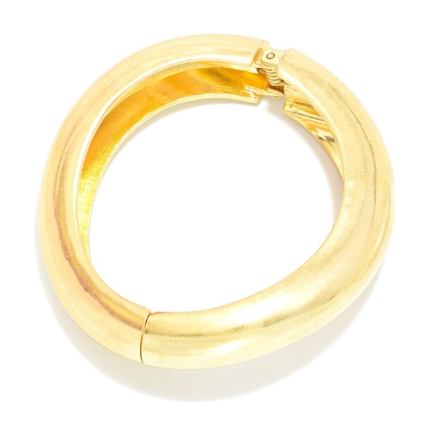 Wavy Metal Hinged Bangle Bracelet

- Approximately 2.5"

