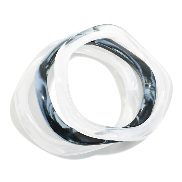 Set Of Three Wavy Acetate Bangle Bracelets 

- Approximately 2.5" D