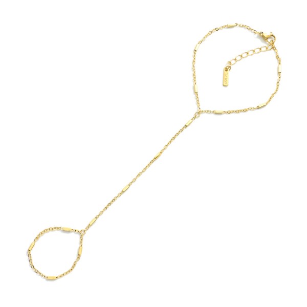 Chain Link Hand Chain Bracelet With Metal Bar Details 

- Stainless Steel 
- Approximately 2.5" D