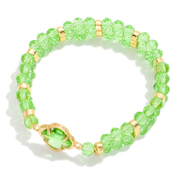 Layered Faceted Glass Bead Beaded Bracelet With Clover Detail 

- Approximately 2.5" D
