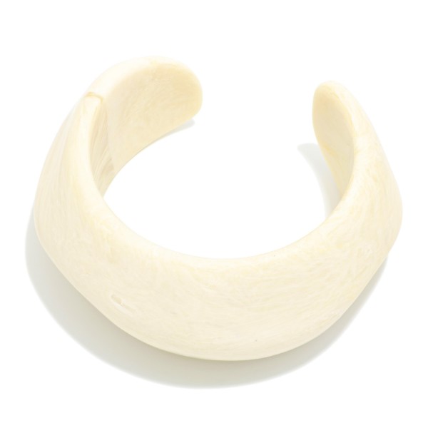 Chunky Ivory Wood Bangle Bracelet 

- Approximately 2.5" D 