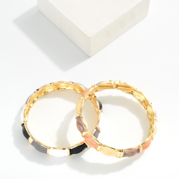 Marbled Enamel Bangle Hinged Bracelet 

- Approximately 2.5" D