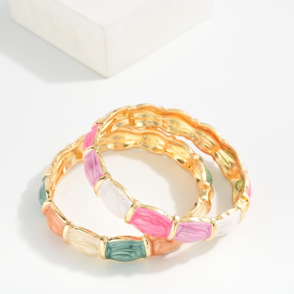 Marbled Enamel Bangle Hinged Bracelet 

- Approximately 2.5" D