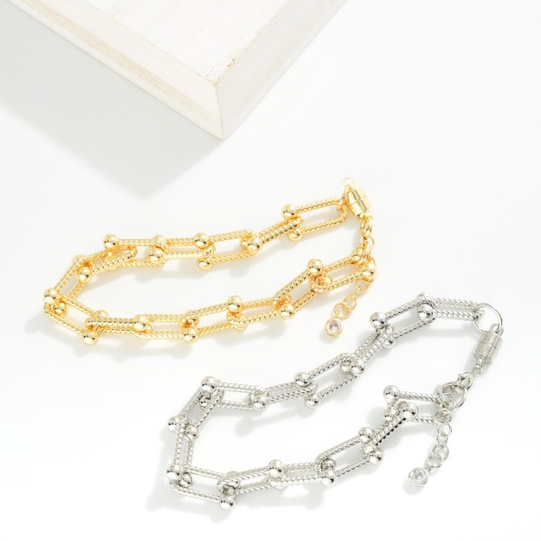 Magnetic Ribbed Metal U Link Chain Link Bracelet 

- Gold Dipped
- Approximately 3" D
- Extender 1" L