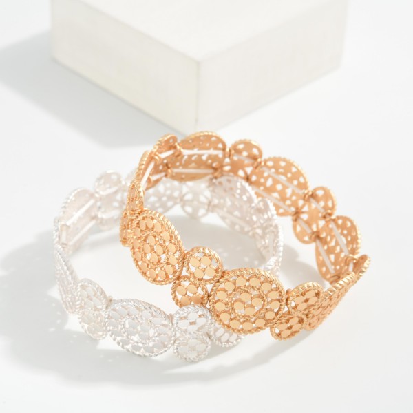 Gold Tone Filigree Circles Stretch Bracelet 

- Approximately 2.5" D