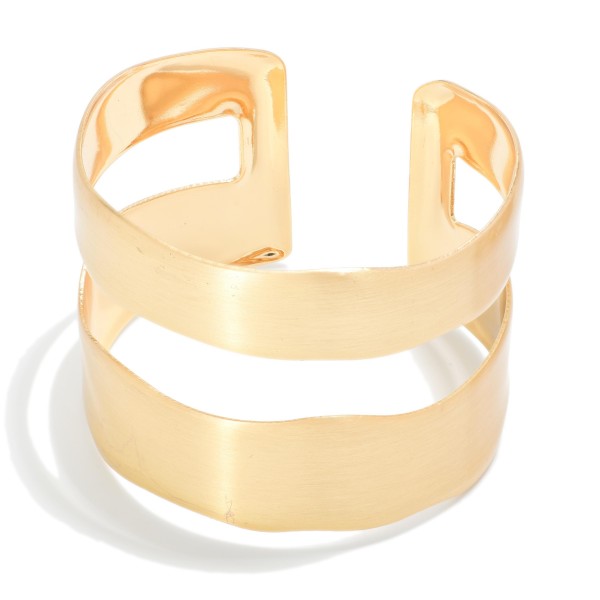 Hollow Wavy Metal Cuff Bracelet 

- Approximately 2.25" D