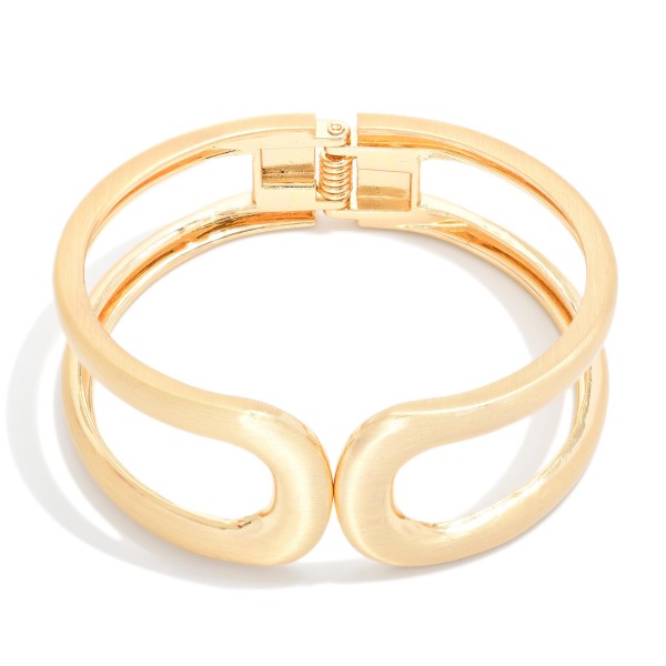 Hollow Metal Tone Hinged Bangle Bracelet 

- Approximately 2.5" D
