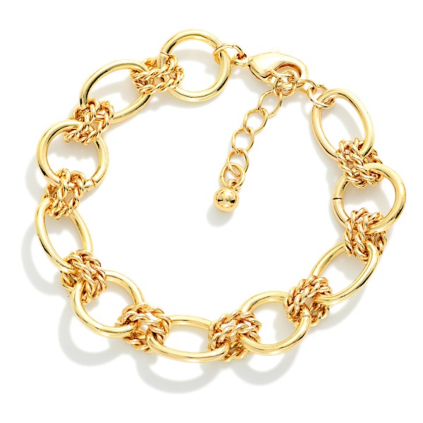 Oval & Circle Link Chain Link Necklace Featuring Twisted Metal Layered Links 

- Approximately 3" D